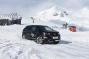 Curso de conducción sobre hielo y nieve de Ford en Astún