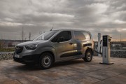 Gama Opel comerciales eléctricos: Combo, Vivaro, Zafira y Movano